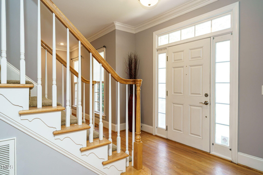 105 Kenmont Dr Holly Springs, NC 27540