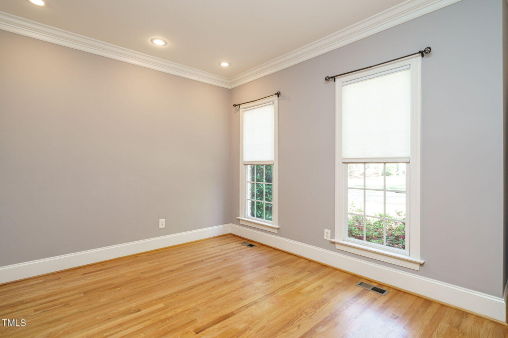 105 Kenmont Dr Holly Springs, NC 27540