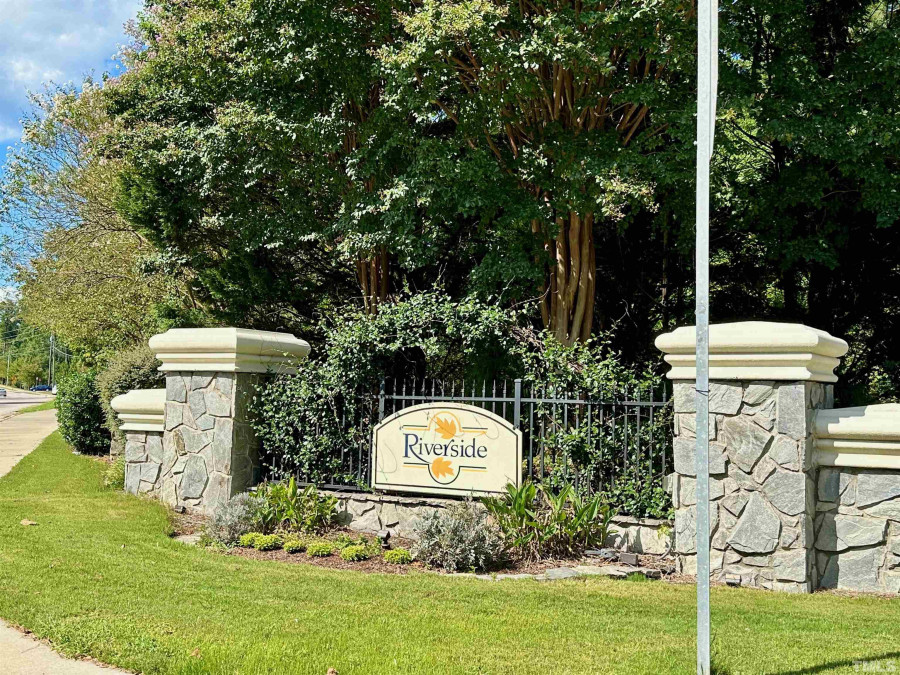 5629 Big Sandy Dr Raleigh, NC 27616