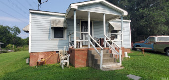 911 Hunt St Burlington, NC 27217
