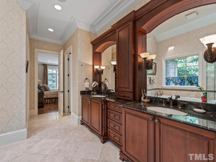 11216 Jonas Ridge Ln Raleigh, NC 27613