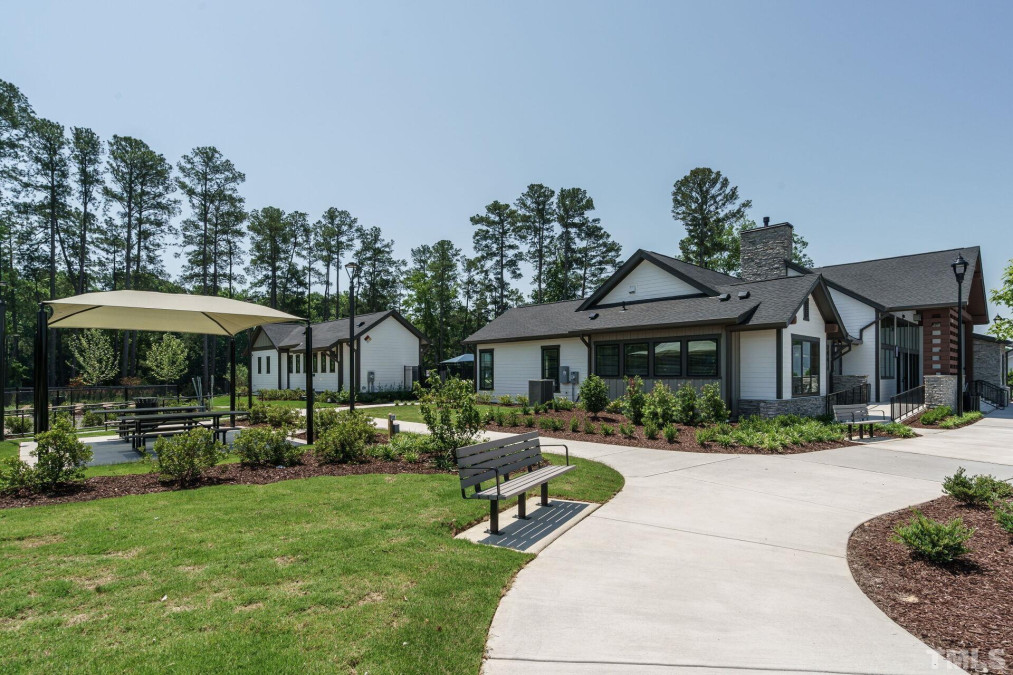 1737 Raven Falls Dr Wendell, NC 27591