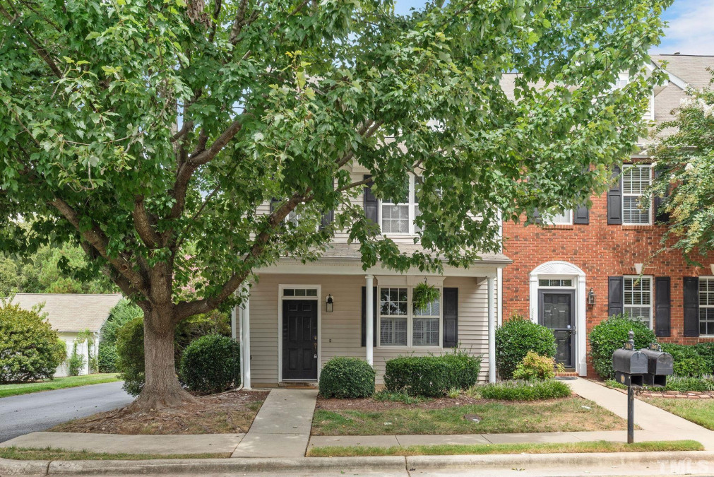 2631 Garden Knoll Ln Raleigh, NC 27614