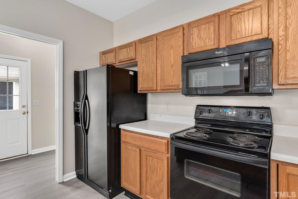 2631 Garden Knoll Ln Raleigh, NC 27614