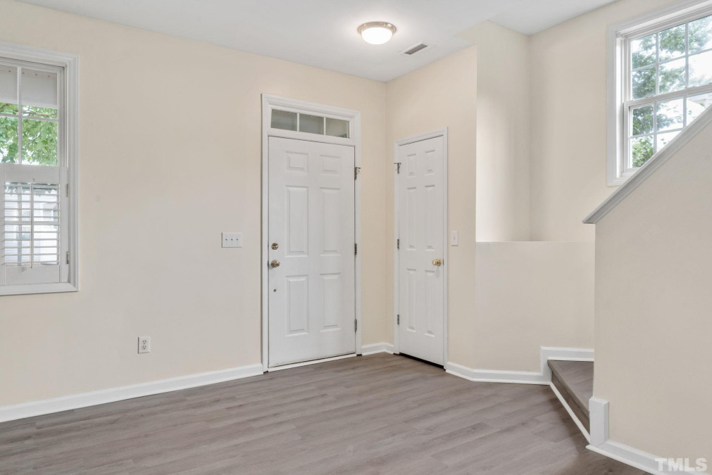 2631 Garden Knoll Ln Raleigh, NC 27614