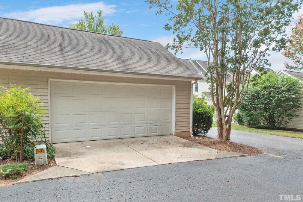 2631 Garden Knoll Ln Raleigh, NC 27614