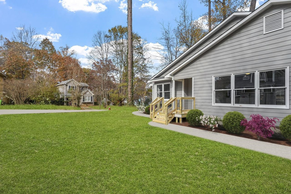 2316 Calvert Dr Raleigh, NC 27610