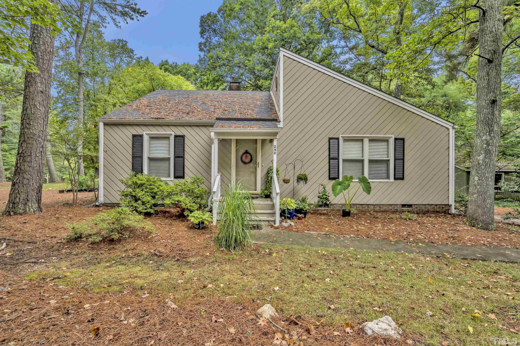 298 High Meadow Dr, Cary, NC 27511 Raleigh Realty