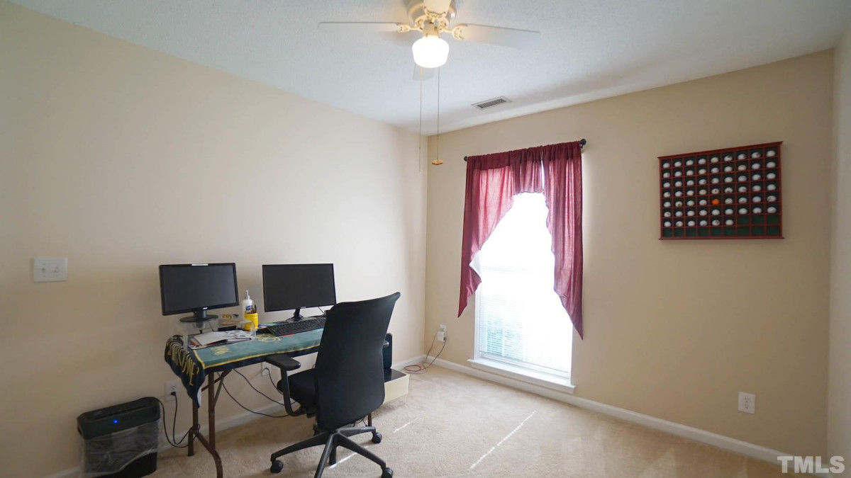 109 Saddle River Rd Apex, NC 27502