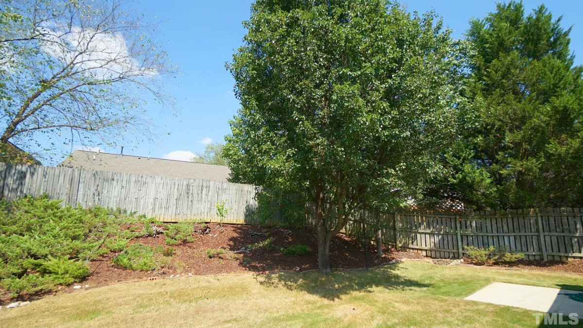 109 Saddle River Rd Apex, NC 27502