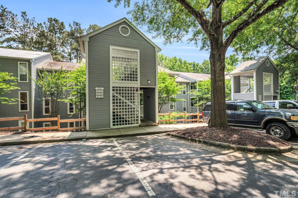 4641 Timbermill Ct Raleigh, NC 27612