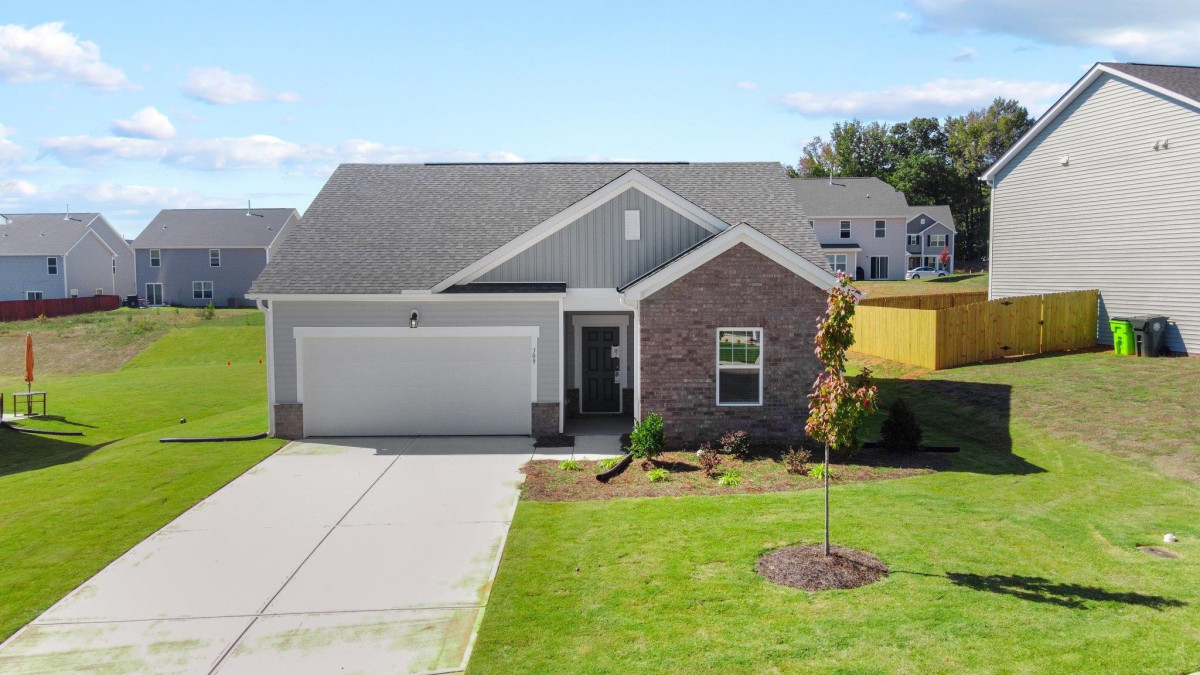 309 Mcclellan Trl Mebane, NC 27302