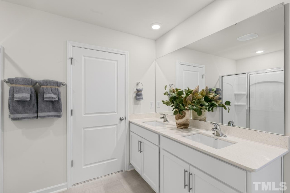 400 Babbling Creek Dr Youngsville, NC 27596
