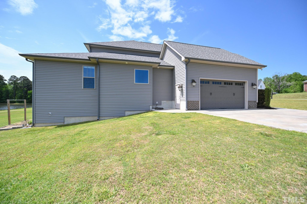 37 Gardenia Ct Benson, NC 27504