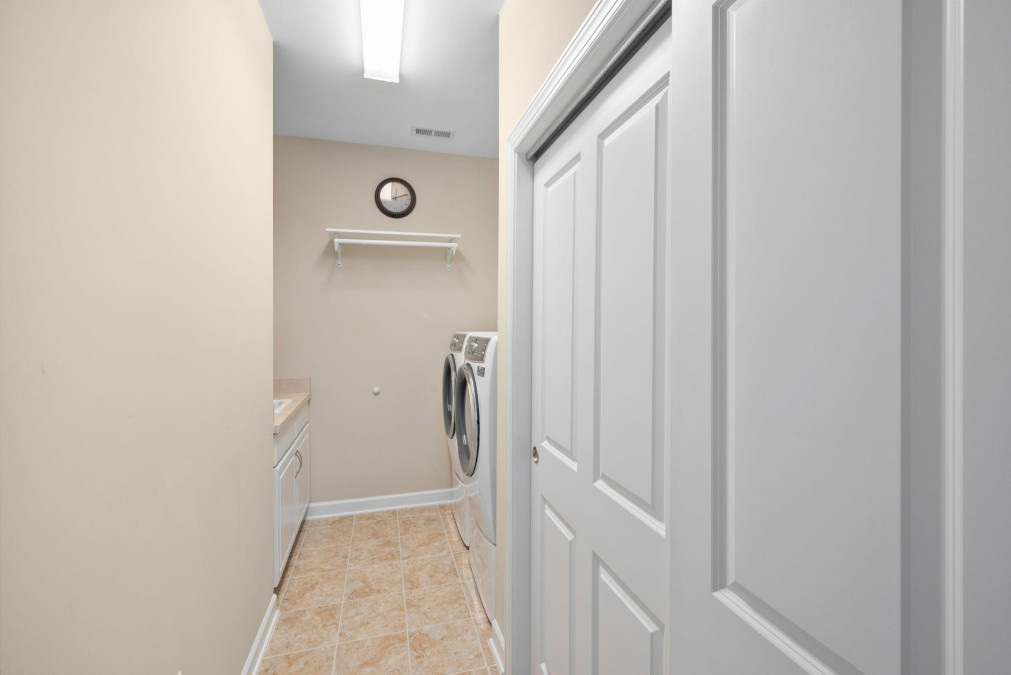 228 Ellisview Cary, NC 27519