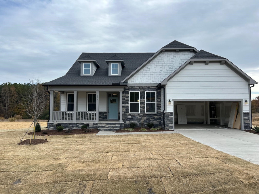 179 Castle Pond Way Fuquay Varina, NC 27526