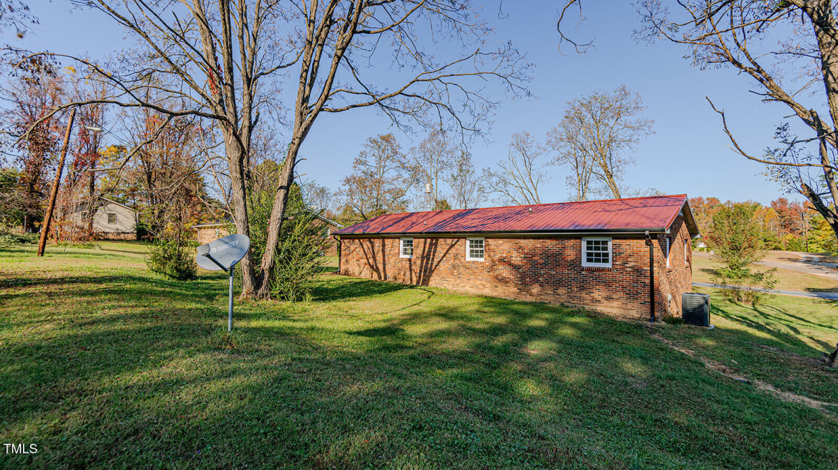 1635 Mineral Springs Rd Pelham, NC 27311