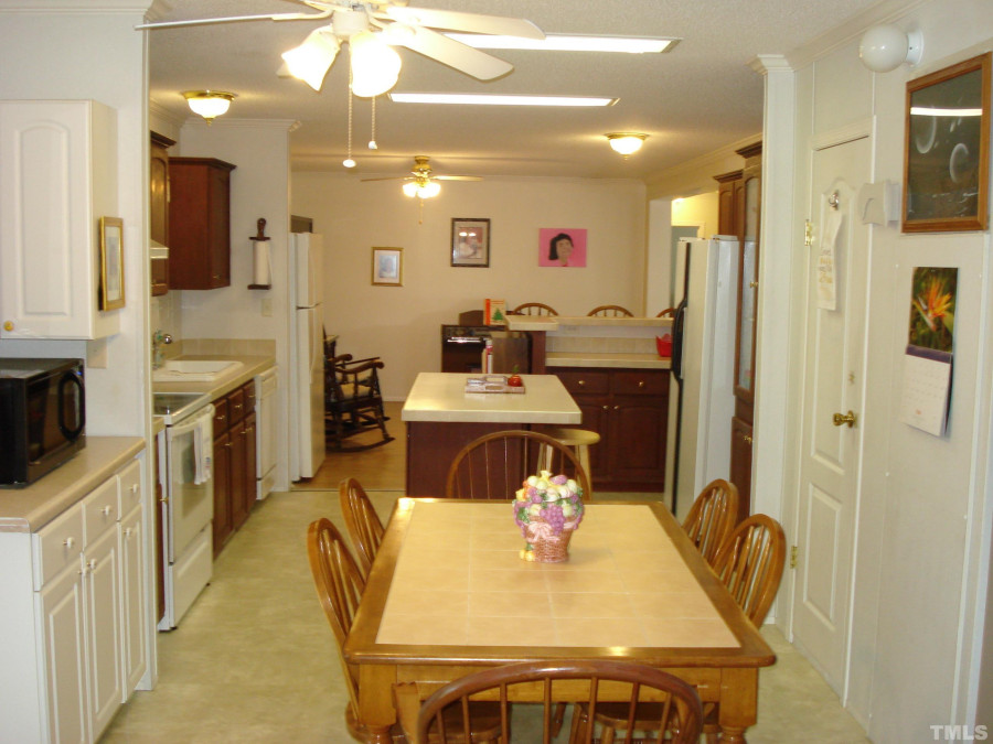 2424 Nc 55 Hw Dunn, NC 28334