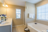 3636 Landshire View Ln Raleigh, NC 27616