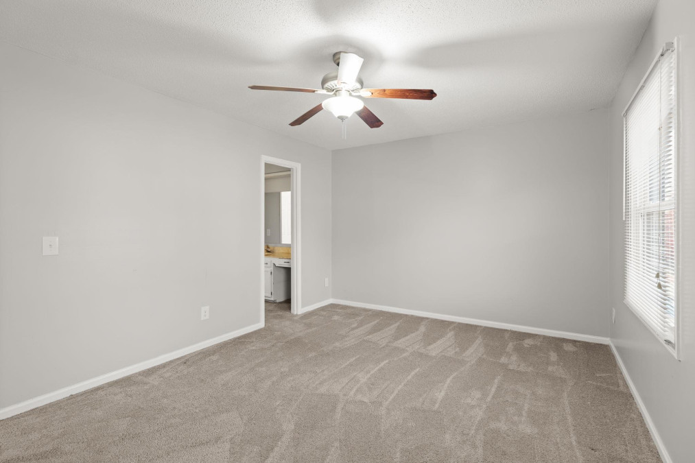 2202 Huntington Burlington, NC 27215