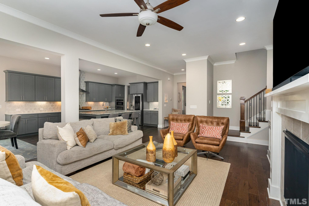 1121 Queensdale Dr, Cary, NC 27519 Raleigh Realty