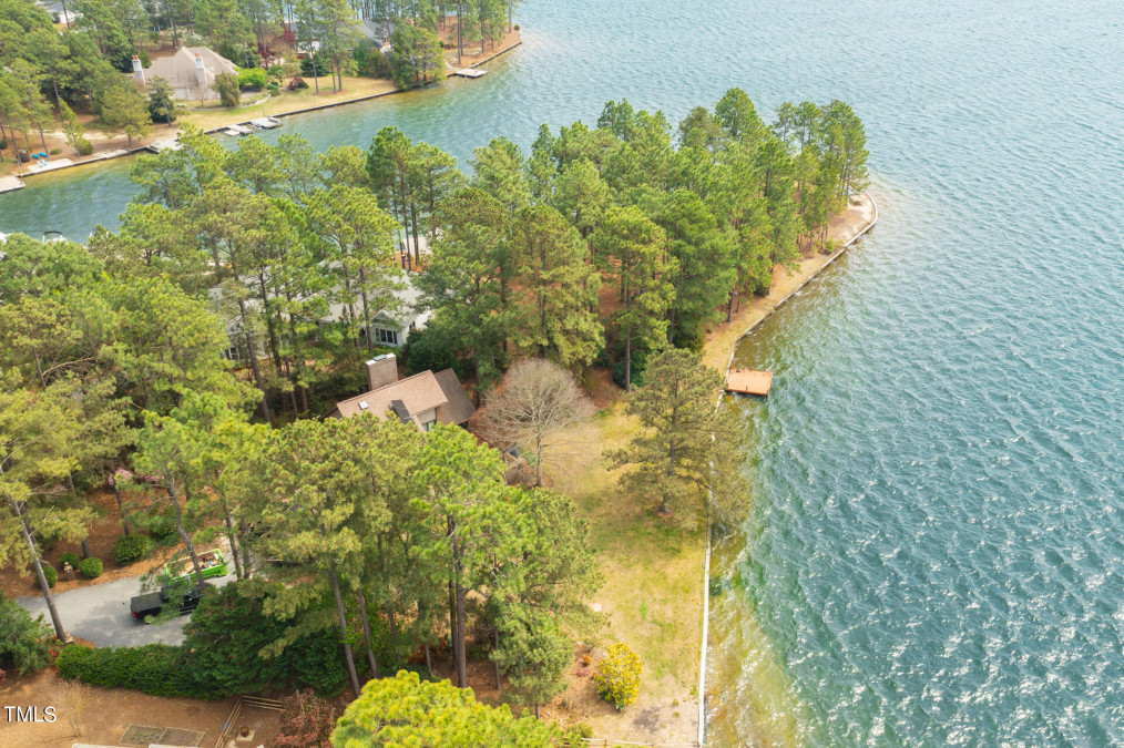 105 Bruton Ct Seven Lakes, NC 27376