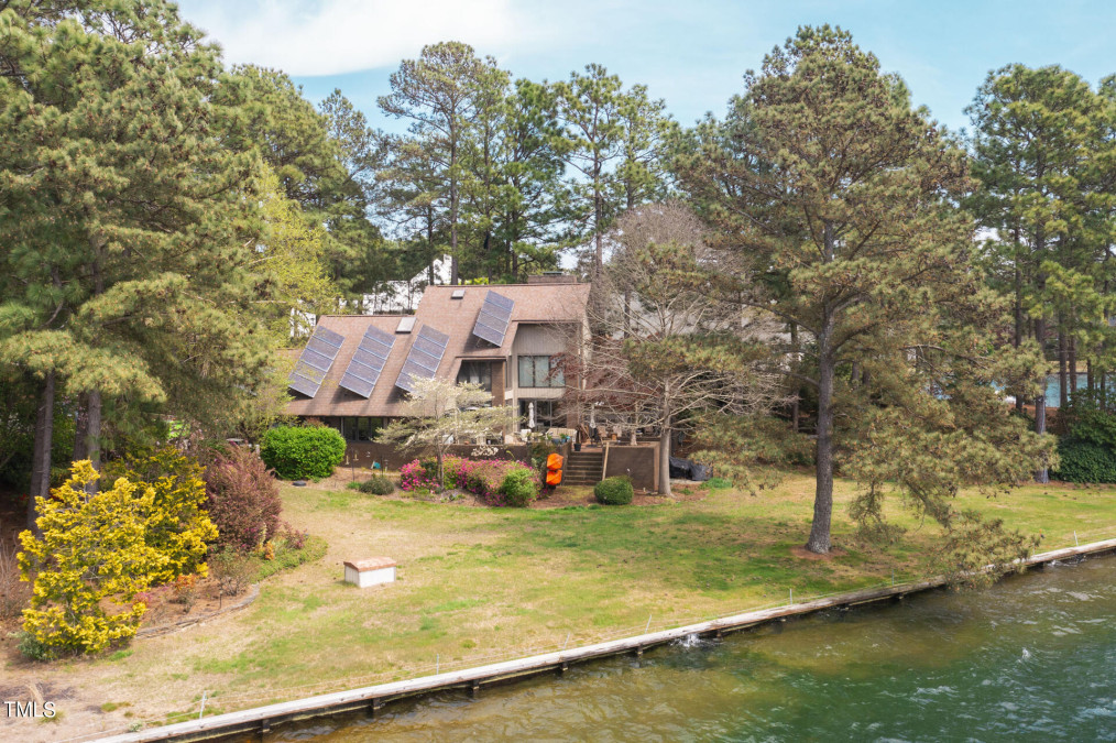 105 Bruton Ct Seven Lakes, NC 27376