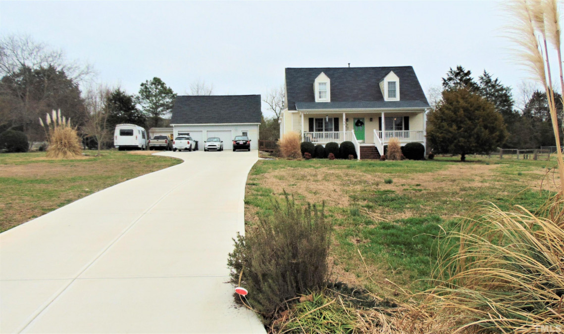 180 Glendale Dr Youngsville, NC 27596
