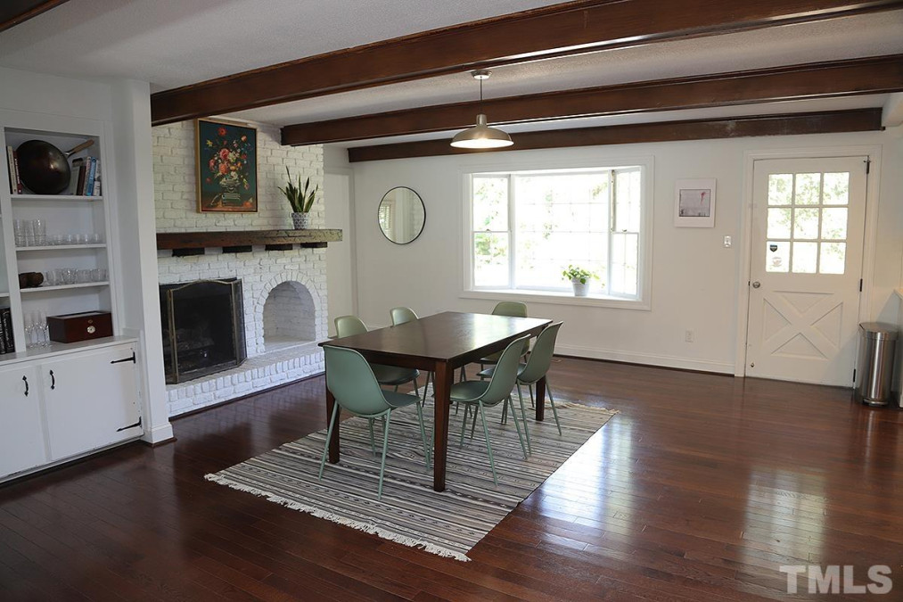 3712 Pleasant Valley Rd Raleigh, NC 27612