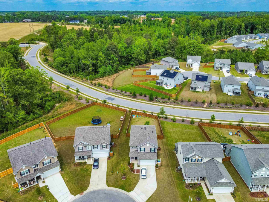 2069 Hosel Ln Fuquay Varina, NC 27526