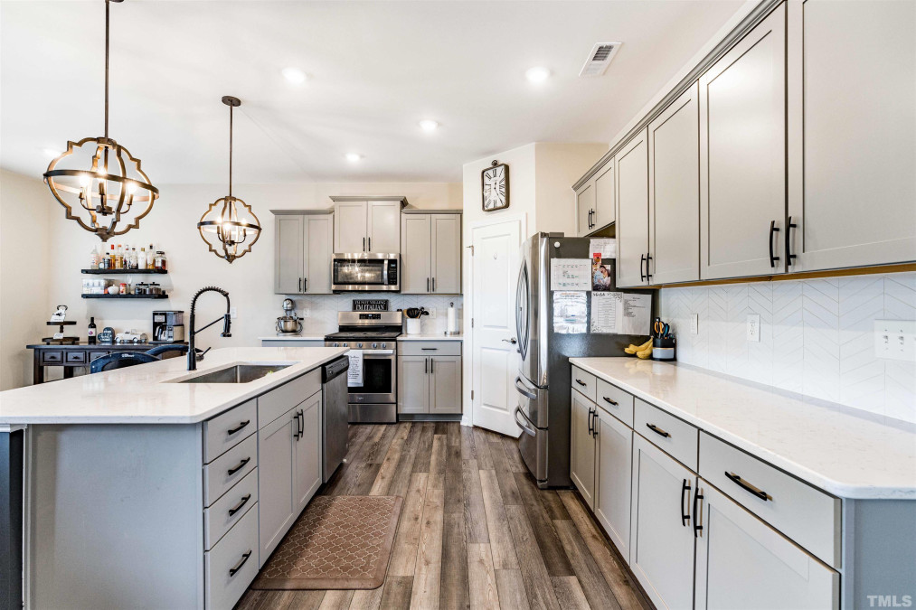 2069 Hosel Ln Fuquay Varina, NC 27526