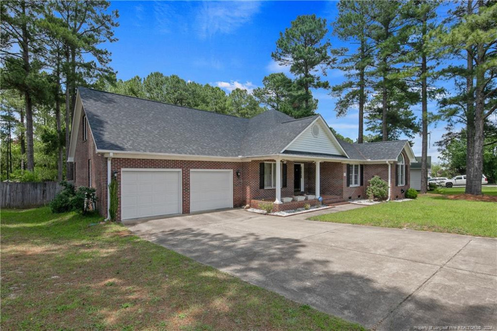 677 Stone Cross Dr Spring Lake, NC 28390