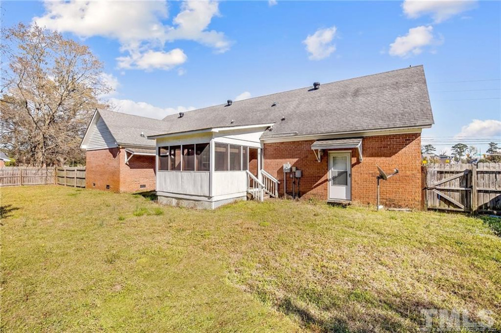 102 Summerchase Dr Fayetteville, NC 28311
