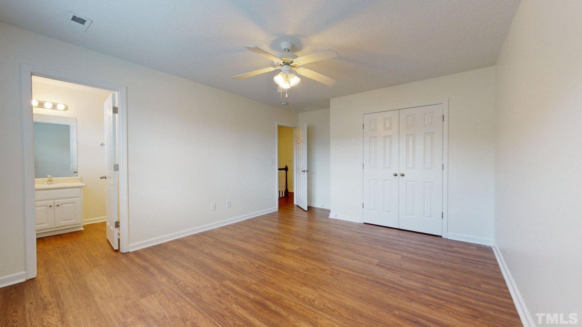 206 Wimbledon Ct Clayton, NC 27520