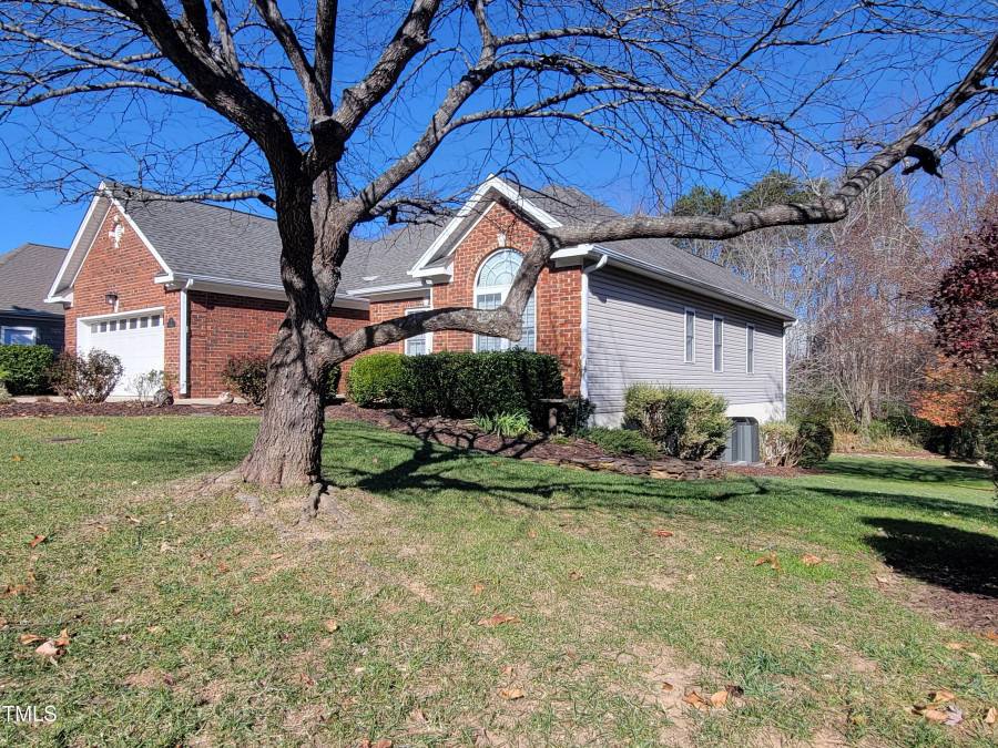 7 Hickory Dr Elon, NC 27244