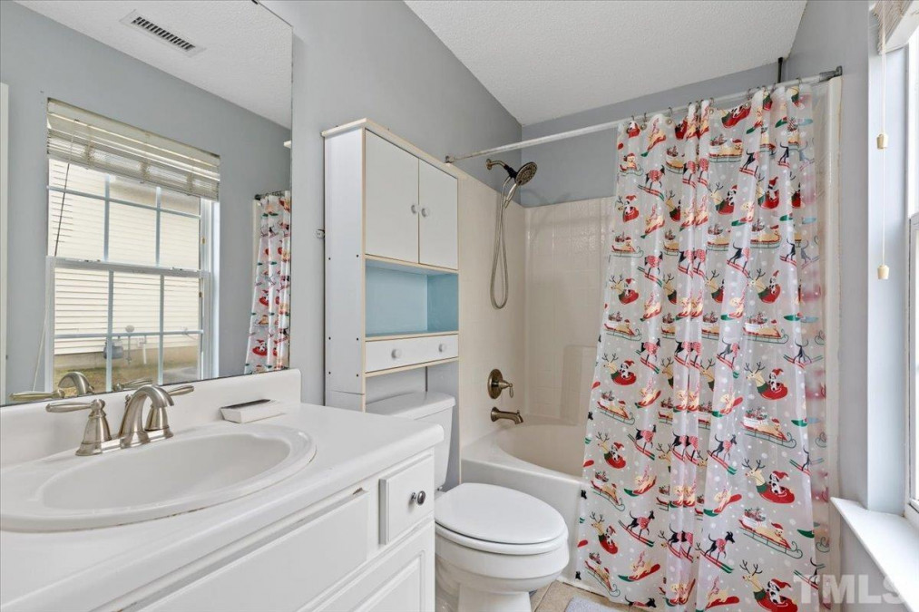 4012 Wynston Way, Clayton, NC 27520 Raleigh Realty