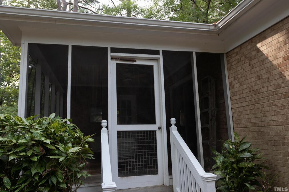 811 Emory Dr Chapel Hill, NC 27517