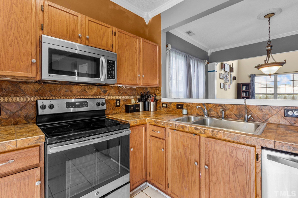 108 Honey Springs Ave Fuquay Varina, NC 27526