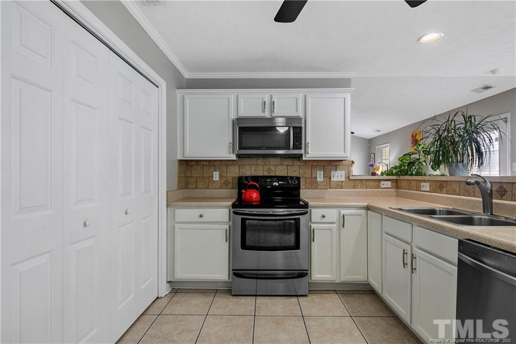 1920 Caviness St Fayetteville, NC 28314