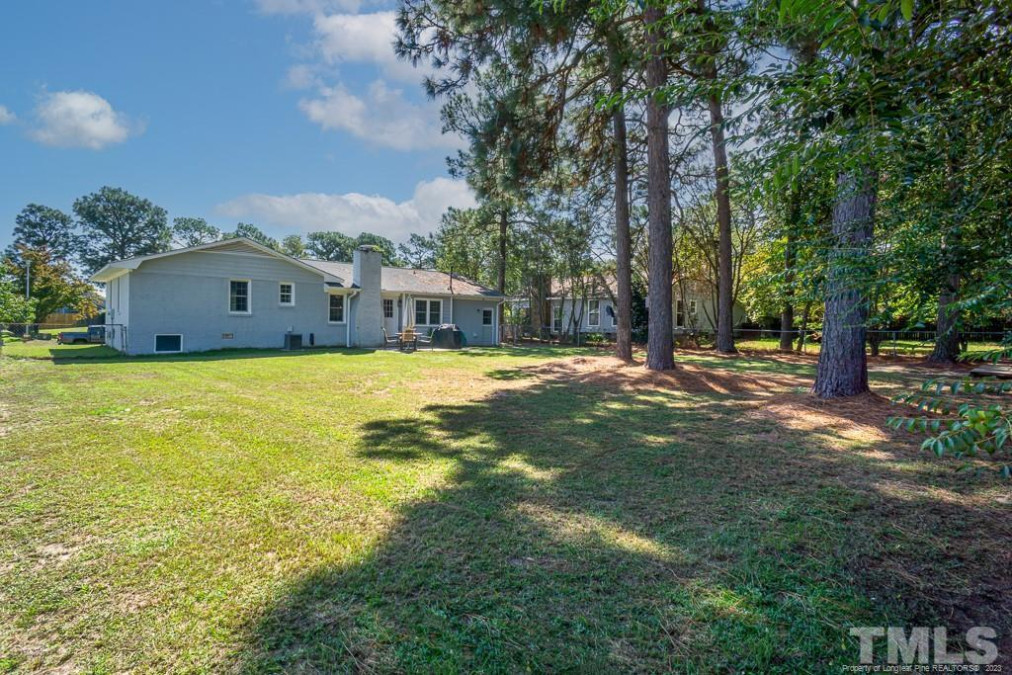 2008 Lakemeadow Dr Fayetteville, NC 28304