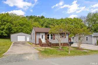 1814 Harris Dr Burlington, NC 27217