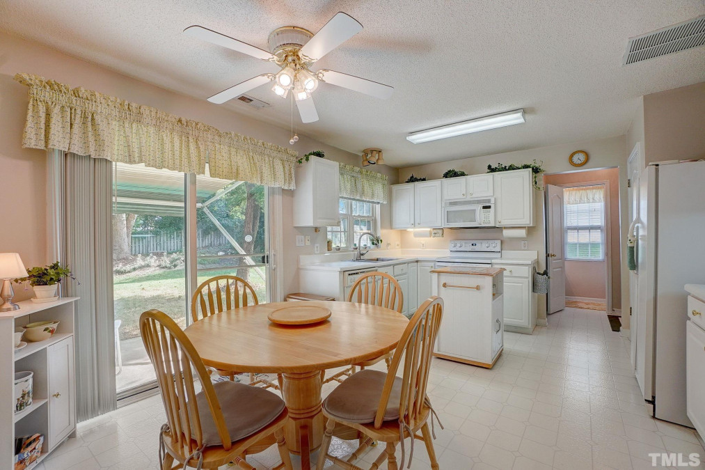 140 Honey Springs Ave Fuquay Varina, NC 27526