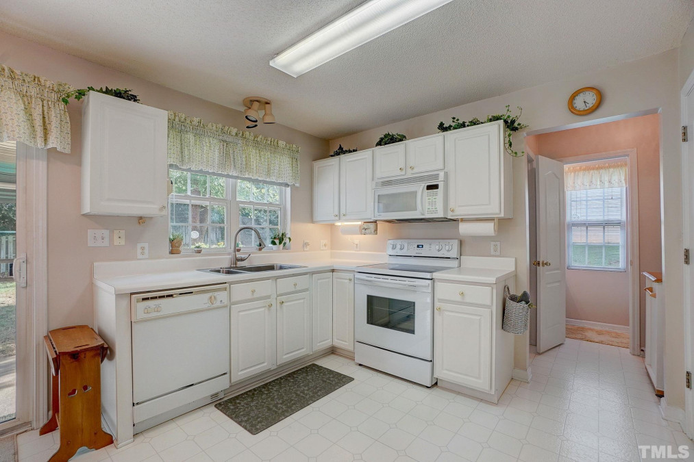140 Honey Springs Ave Fuquay Varina, NC 27526