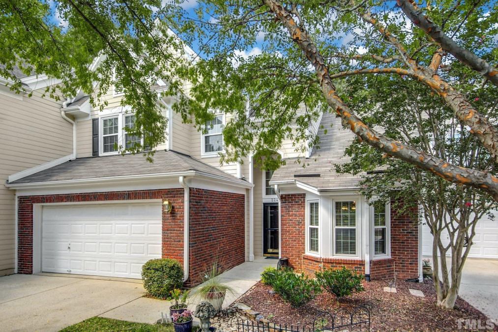 224 Great Lake Dr Cary, NC 27519