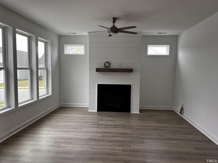 1805 Pinecliff Ct Fuquay Varina, NC 27526