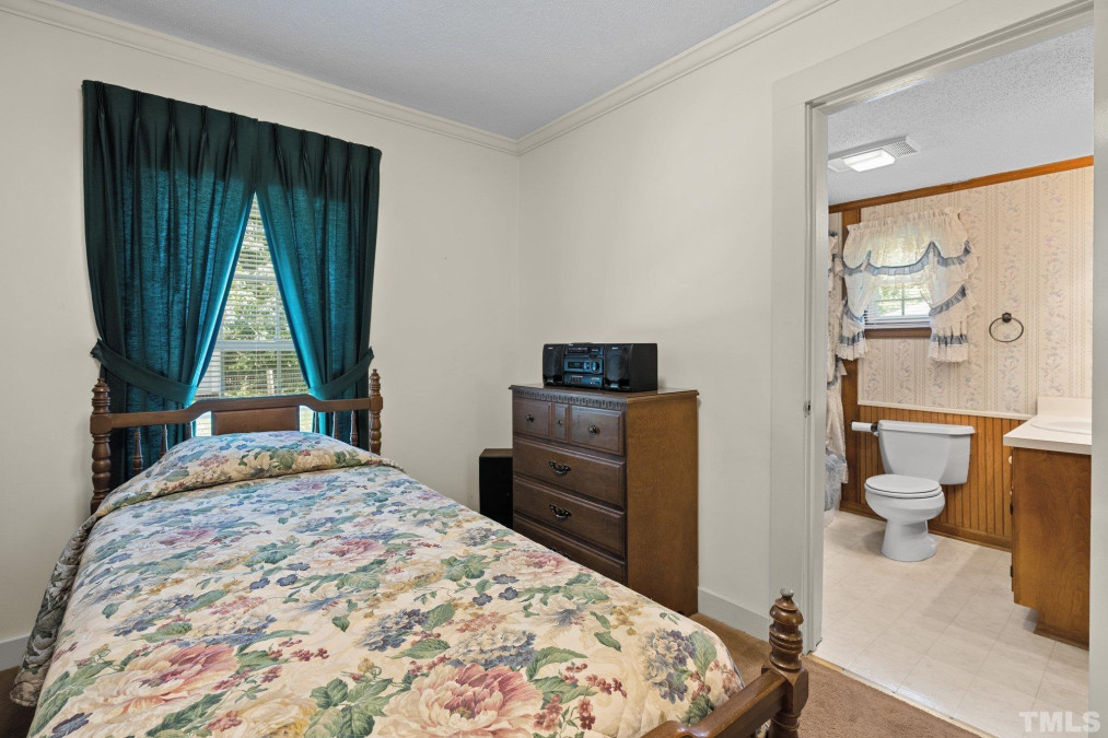 803 Pleasant Dr Durham, NC 27703