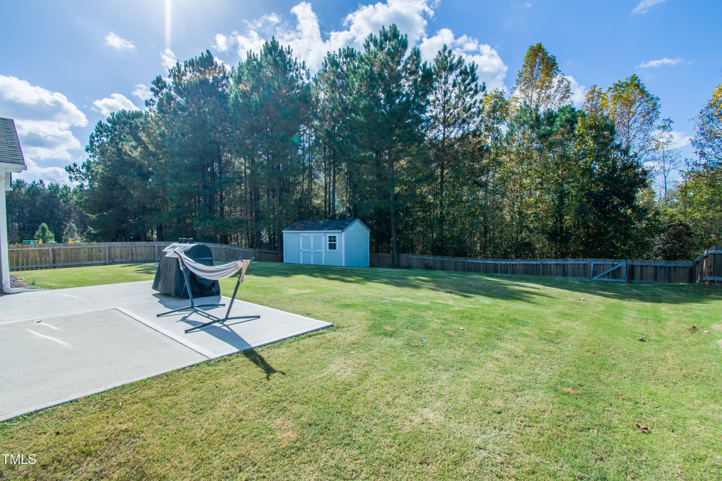 4149 Weavers Pond Dr Zebulon, NC 27597