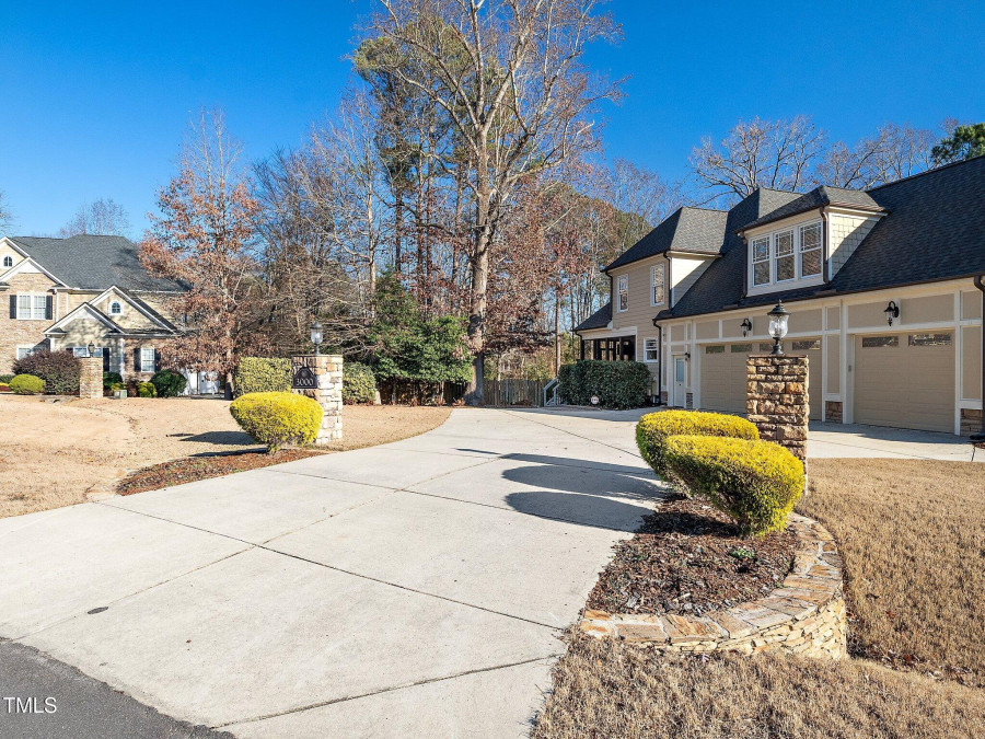 3000 Dogwood Valley Ct Raleigh, NC 27616