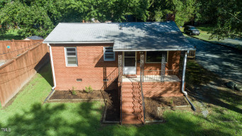 109 Estes Dr Carrboro, NC 27510