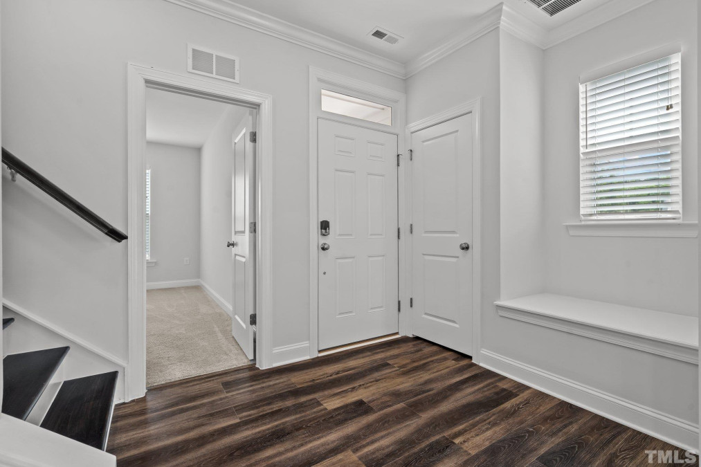 124 Daisy Grove Ln Holly Springs, NC 27540